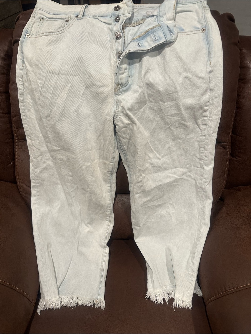 American Eagle Light Wash Wide Leg Cropped Jeans size 14